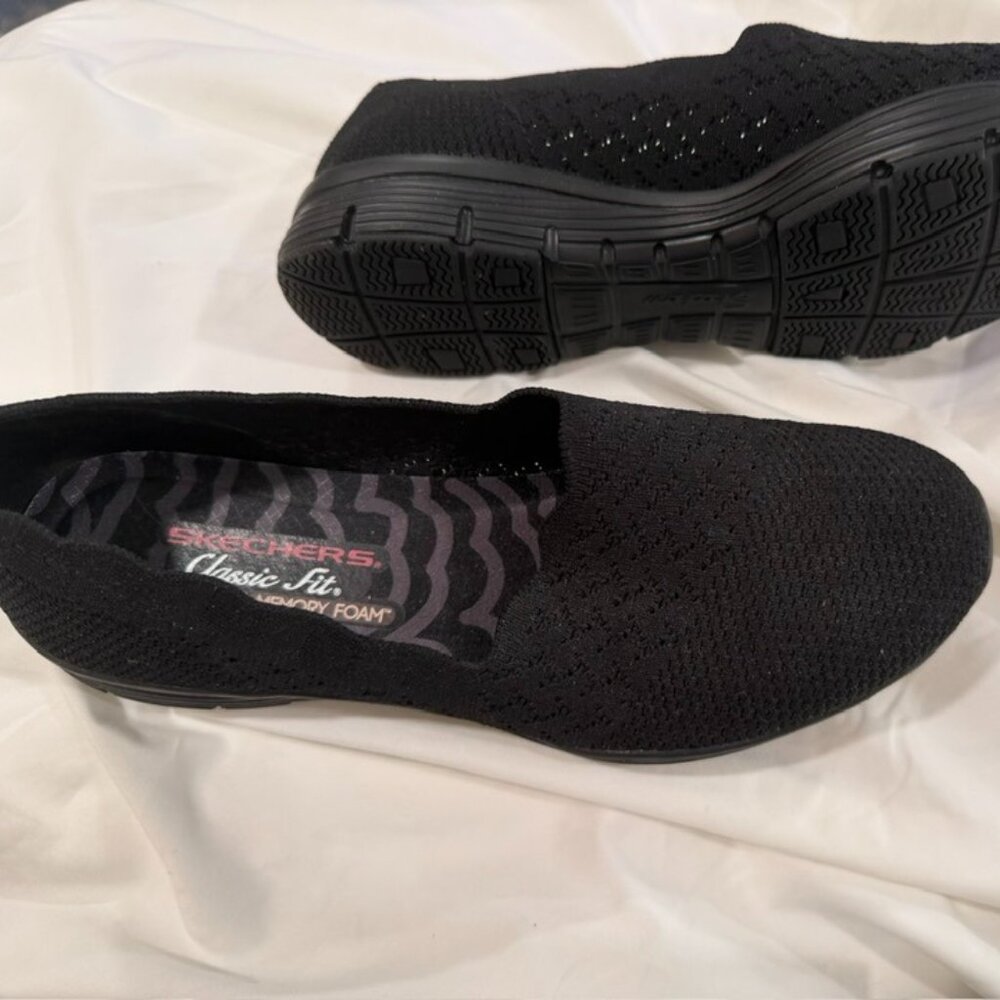 Skechers Classic Fit Air-Cooled Memory Foam Slip on Womens Shoes size 8.5 - Picture 2 of 4